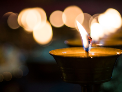 Purple White Green Colorful World Theatre Day Instagram Post Witryna internetowa kopia 4 v2