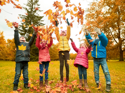 Purple White Green Colorful World Theatre Day Instagram Post Witryna internetowa kopia