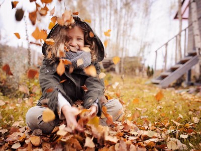 jesienny spacer z dzieckiem