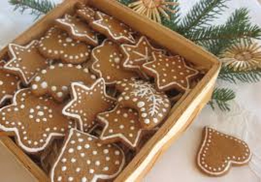 Pieczemy świąteczne pierniczki » Publiczne przedszkole w Czudcu